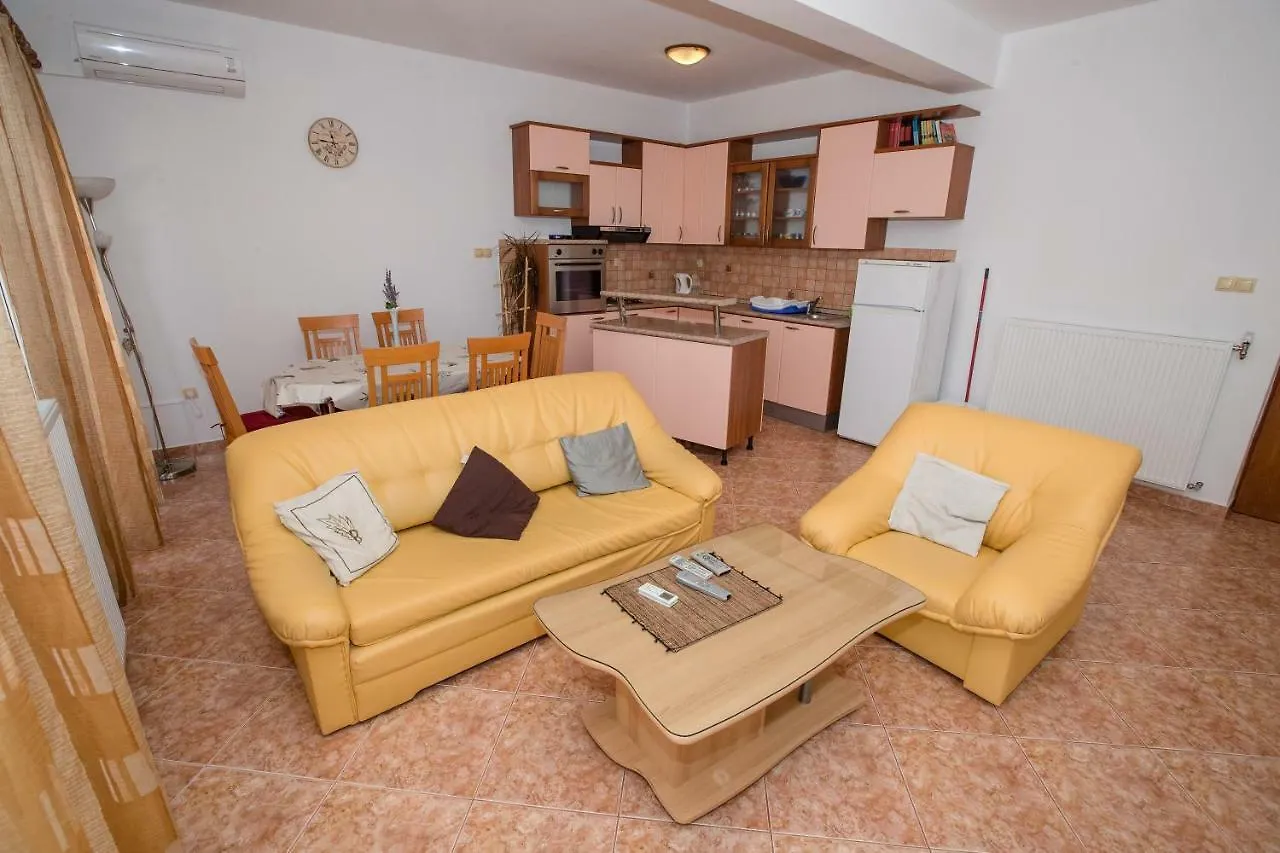 Marin Apartment Lopar